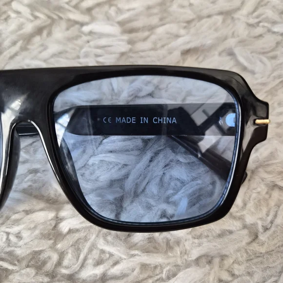Black Square Flat Top Sunglasses with Blue Tint Lenses - Picture 3 of 11